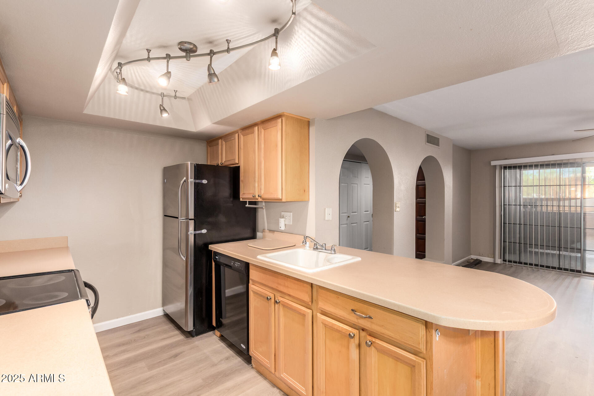 10410 North Cave Creek Road, Unit 1011 Phoenix, AZ 85020 - Photo 16 of 41 12 - Cave Creek