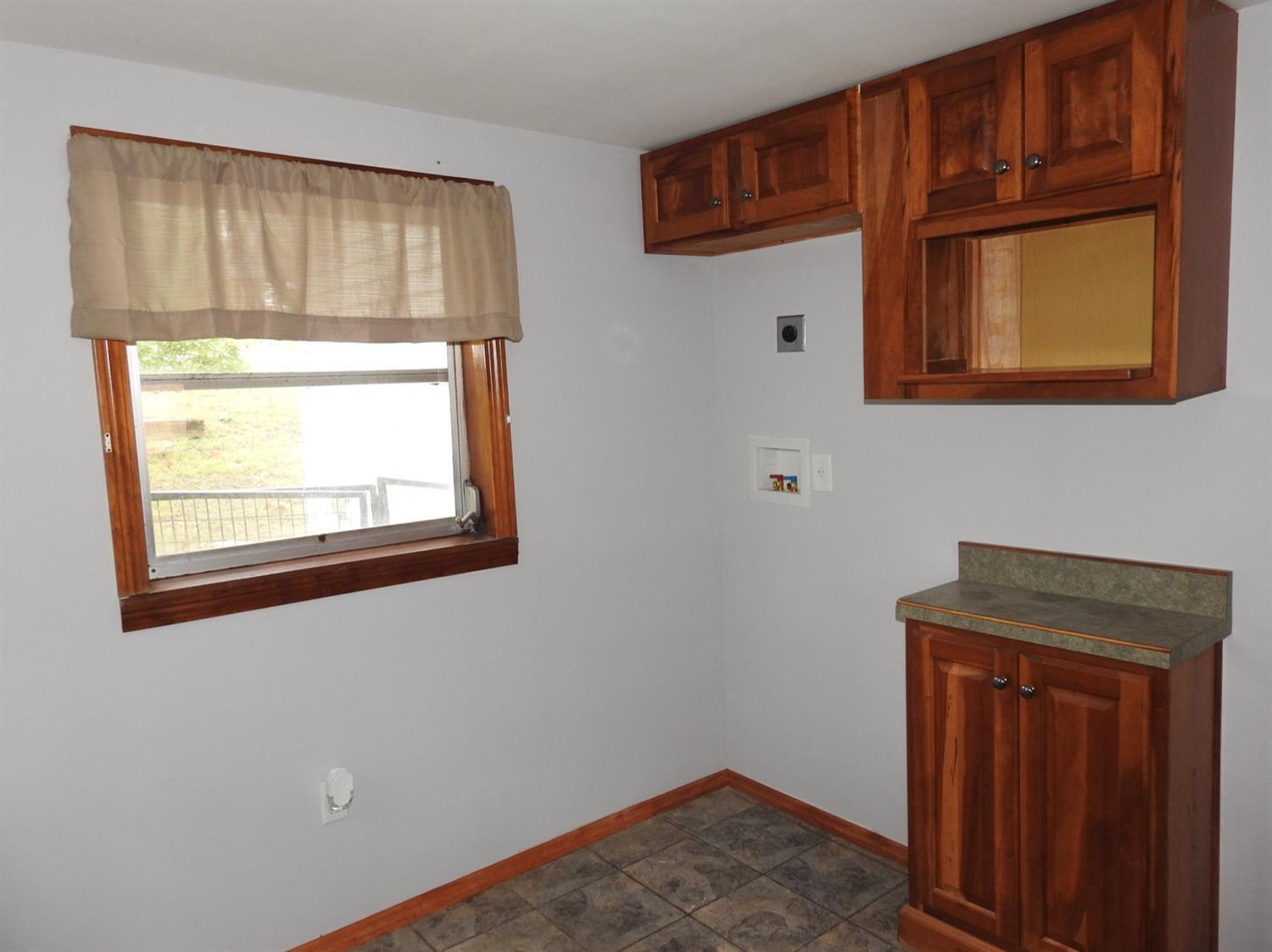 2661 Bell Road Hamilton, OH 45013 - Photo 5 of 12 Gallery Image 5