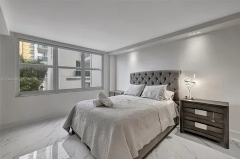 $1,100,000 | 2751 South Ocean Drive, Unit 404N, Hollywood, FL 33019