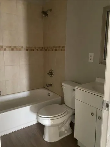 $1,695 | 4927 Eastgate Circle, Dallas, TX 75216