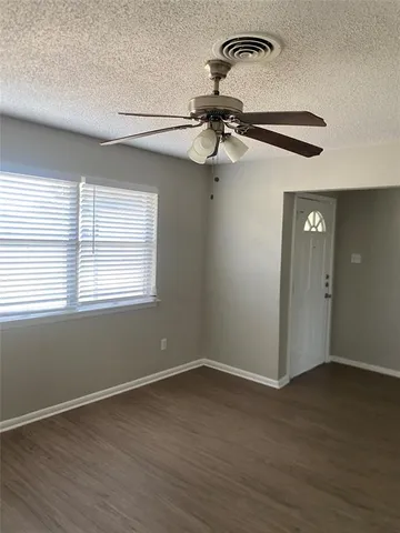 $1,695 | 4927 Eastgate Circle, Dallas, TX 75216