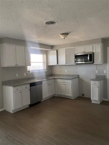 $1,695 | 4927 Eastgate Circle, Dallas, TX 75216