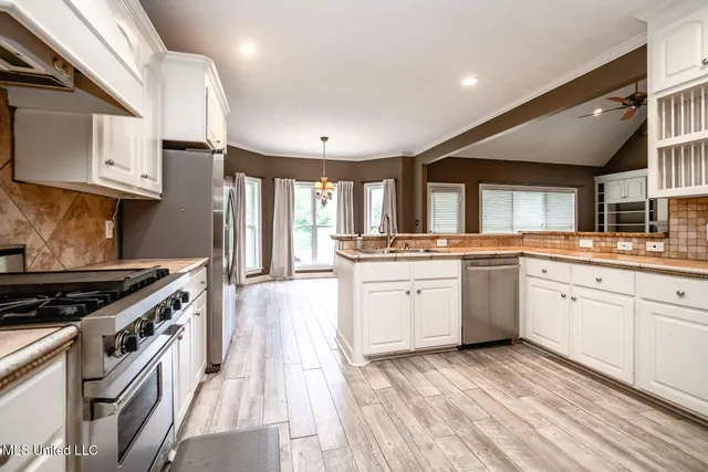 $405,000 | 628 Kinsington Court, Ridgeland, MS 39157