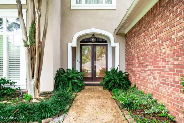 $405,000 | 628 Kinsington Court, Ridgeland, MS 39157