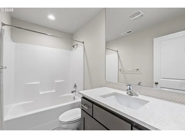 $459,900 | 12672 Southeast 172nd Avenue, Happy Valley, OR 97089