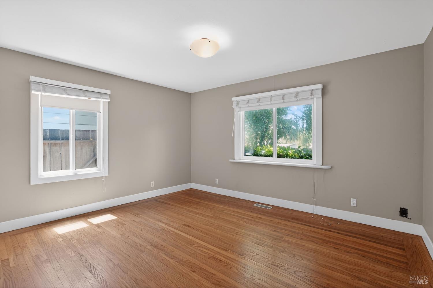 124 North San Pedro Road San Rafael, CA 94903 - Photo 10 of 21