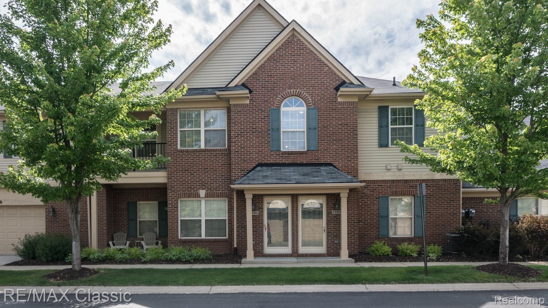 11698 Farmington Road, Unit 10 Livonia, MI 48150 - Photo 1 of 30 004_33.jpg
