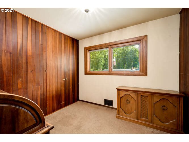 7826 Southwest Ruby Terrace Portland, OR 97219 - Photo 14 of 29