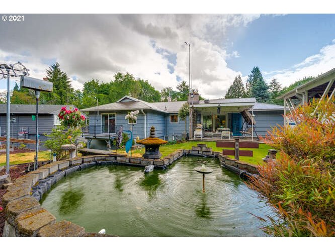 7826 Southwest Ruby Terrace Portland, OR 97219 - Photo 25 of 29