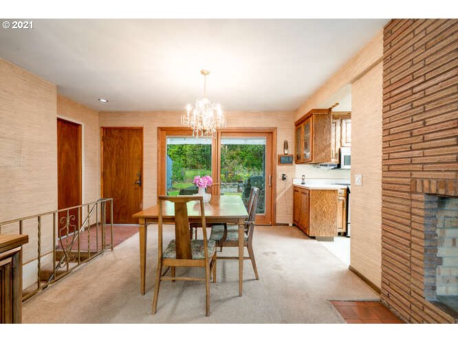 7826 Southwest Ruby Terrace Portland, OR 97219 - Photo 6 of 29