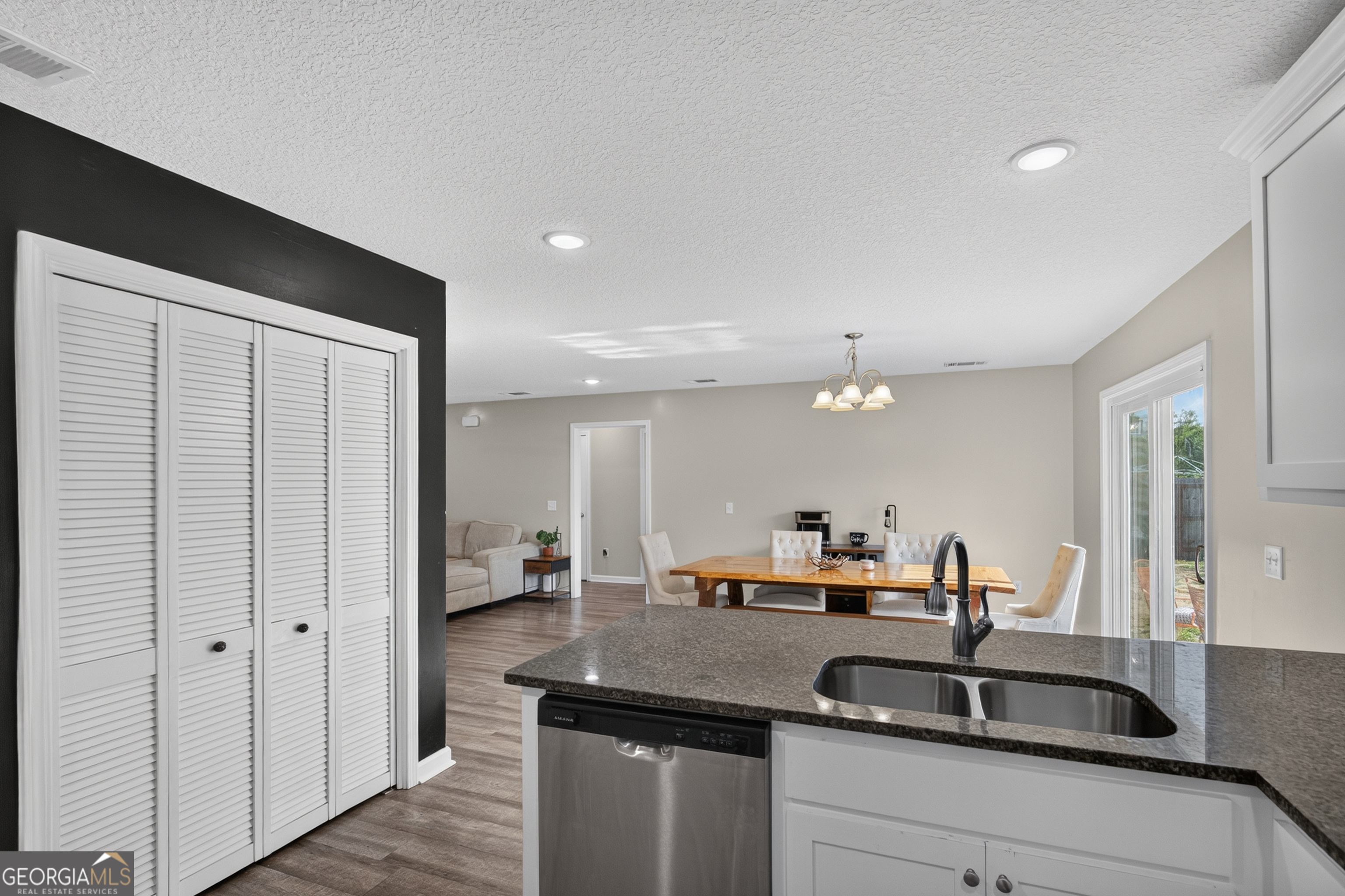 1032 Spring Grove Road Jesup, GA 31545 - Photo 10 of 29 Gallery Image 10