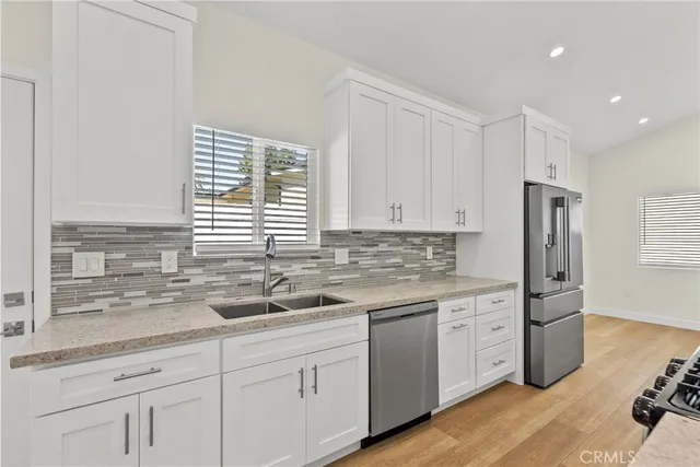 $3,000 | 1058 East Orange Grove Avenue, Burbank, CA 91501