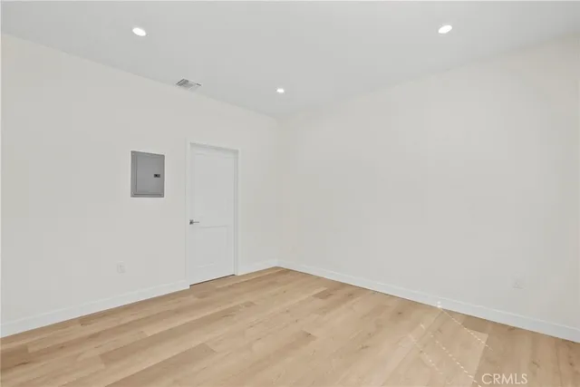 $3,000 | 1058 East Orange Grove Avenue, Burbank, CA 91501