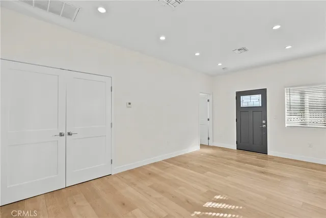 $3,000 | 1058 East Orange Grove Avenue, Burbank, CA 91501