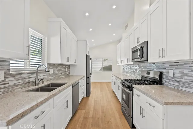 $3,000 | 1058 East Orange Grove Avenue, Burbank, CA 91501