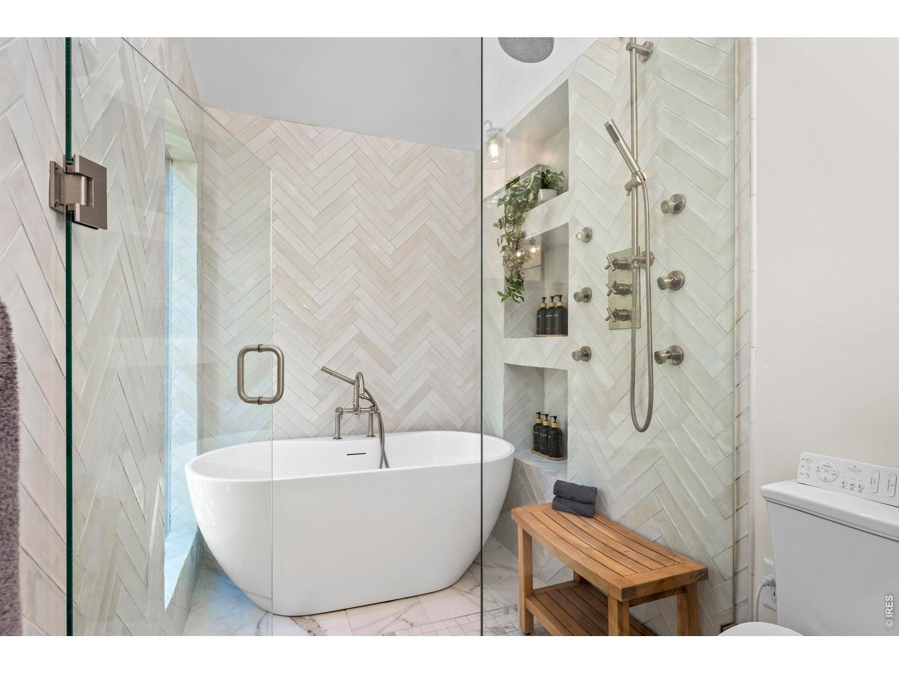 770 North Cedar Brook Road Boulder, CO 80304 - Photo 27 of 50 A soaking tub perfectly positioned to take in the scenery