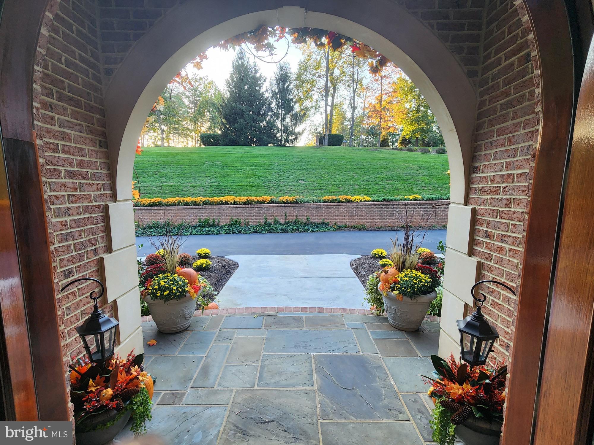 22030 Watson Road Leesburg, VA 20175 - Photo 2 of 5