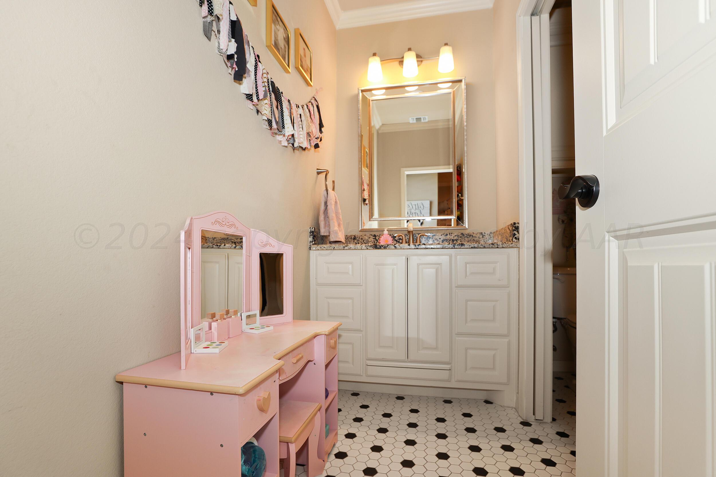 25301 Autumn Ridge Drive Canyon, TX 79015 - Photo 27 of 56 4th Bedroom Vanity