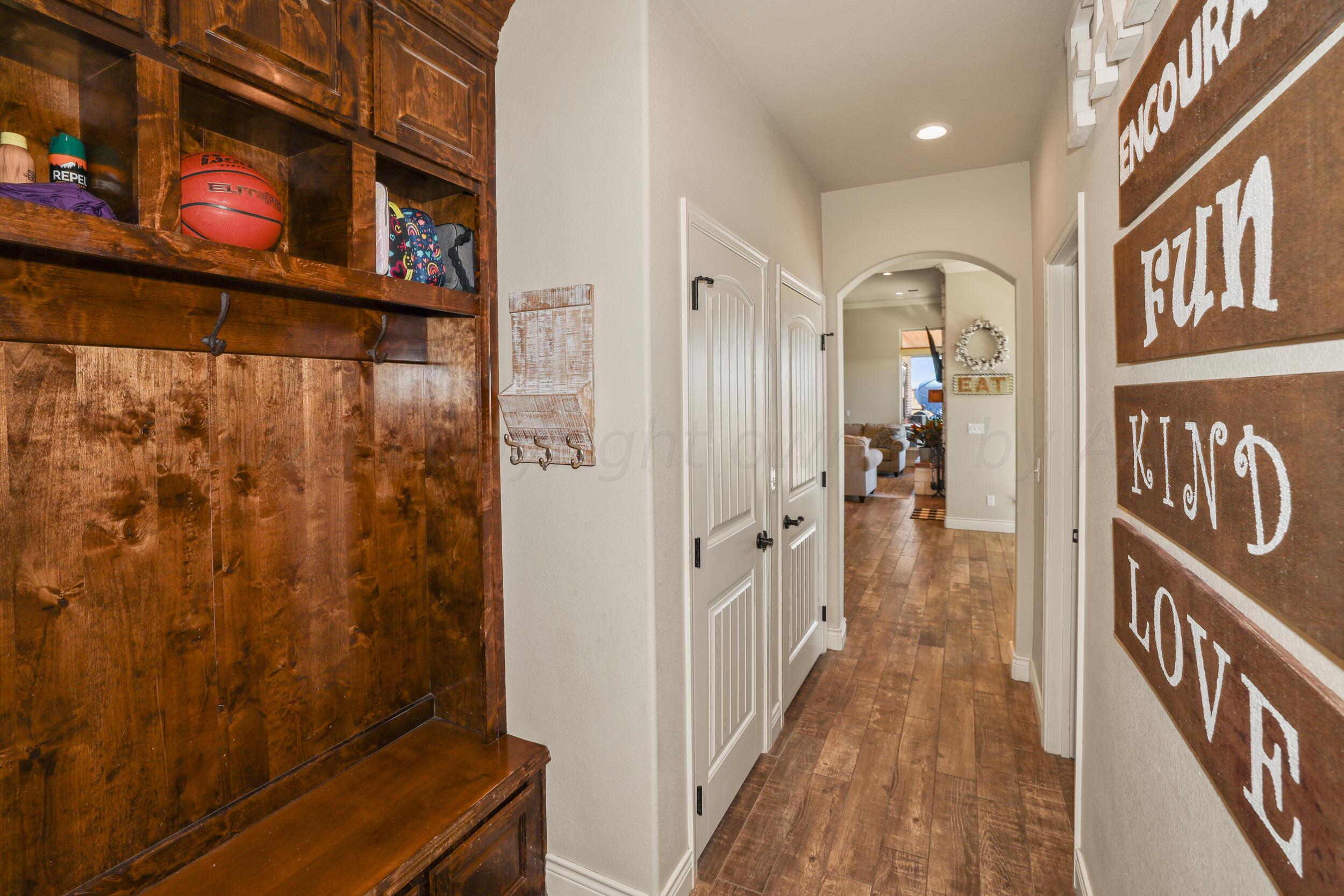 25301 Autumn Ridge Drive Canyon, TX 79015 - Photo 32 of 56 Mud Room