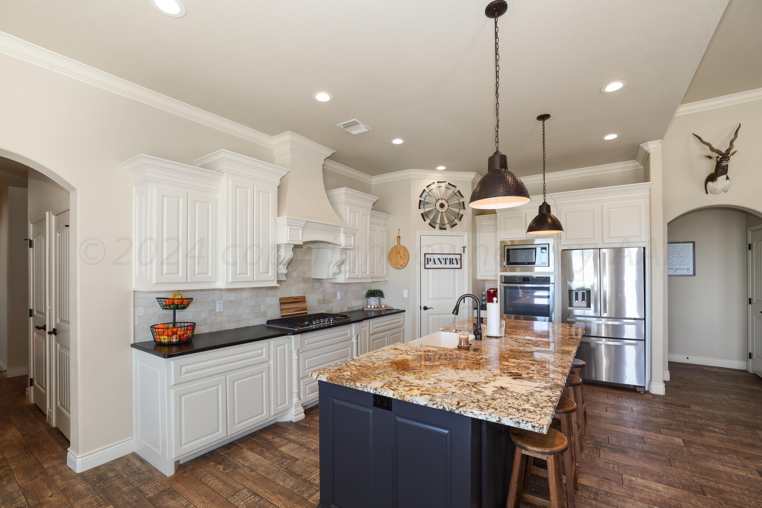 25301 Autumn Ridge Drive Canyon, TX 79015 - Photo 7 of 56 Kitchen