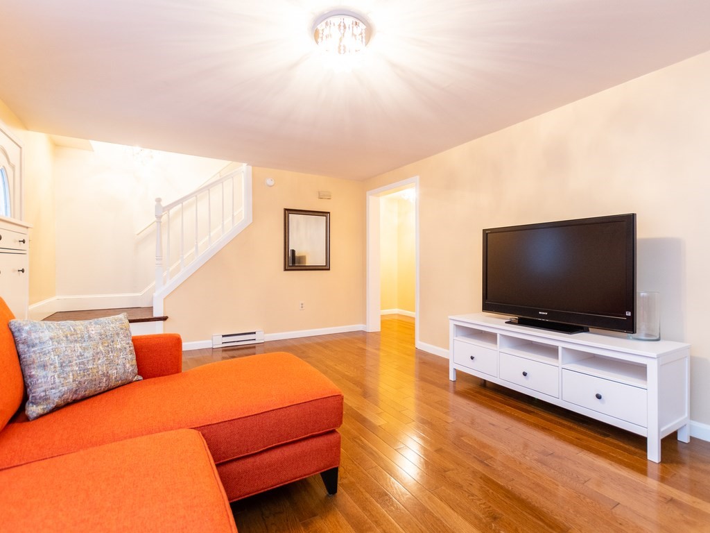 74 Rockrimmon Road Worcester, MA 01602 - Photo 7 of 38 Gallery Image 7