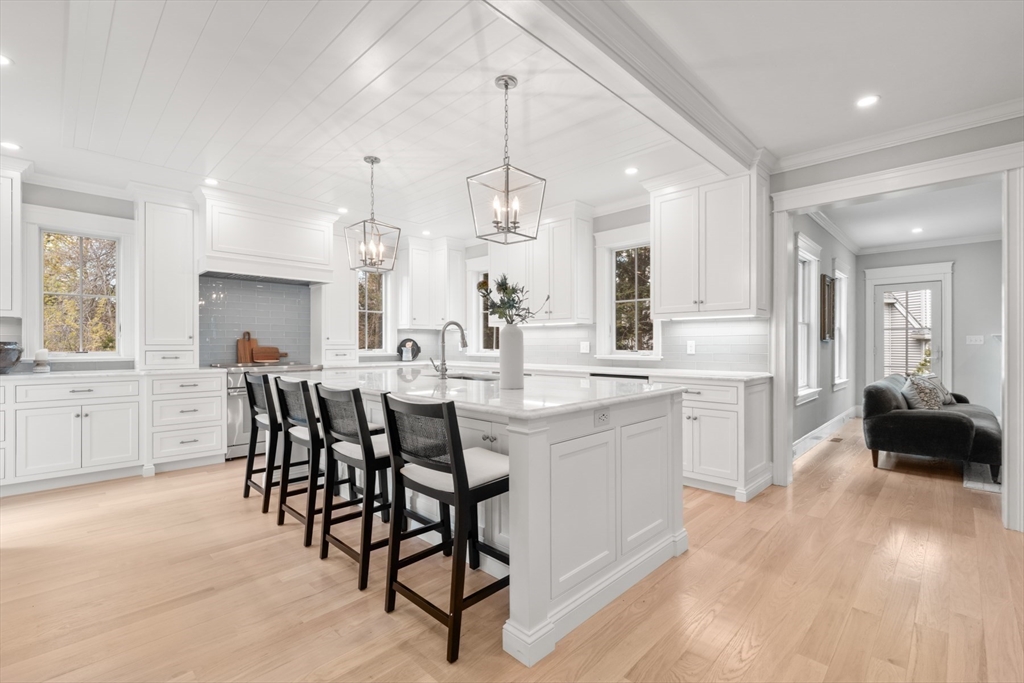 6 Revolutionary Road Lexington, MA 02421 - Photo 3 of 35