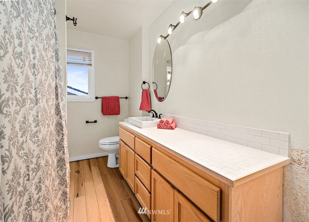 1923 Talbot Road South Renton, WA 98055 - Photo 14 of 28