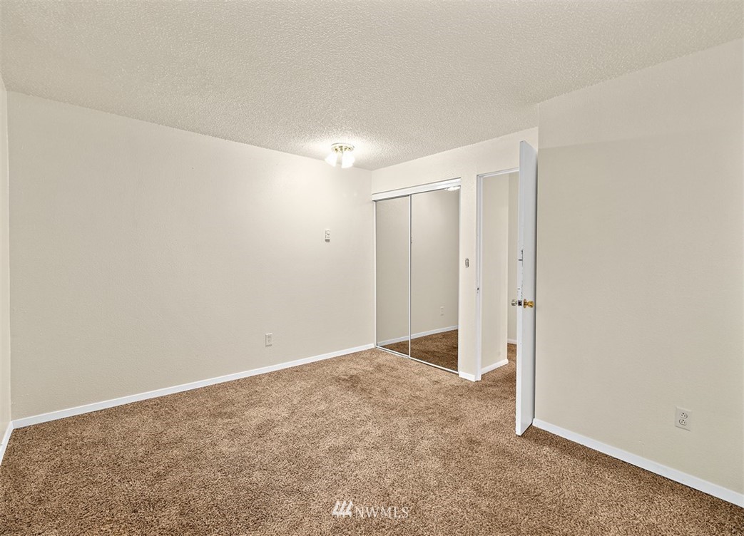 1923 Talbot Road South Renton, WA 98055 - Photo 19 of 28