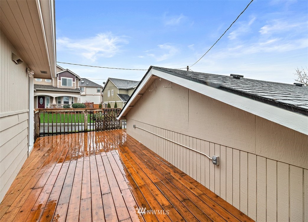 1923 Talbot Road South Renton, WA 98055 - Photo 21 of 28