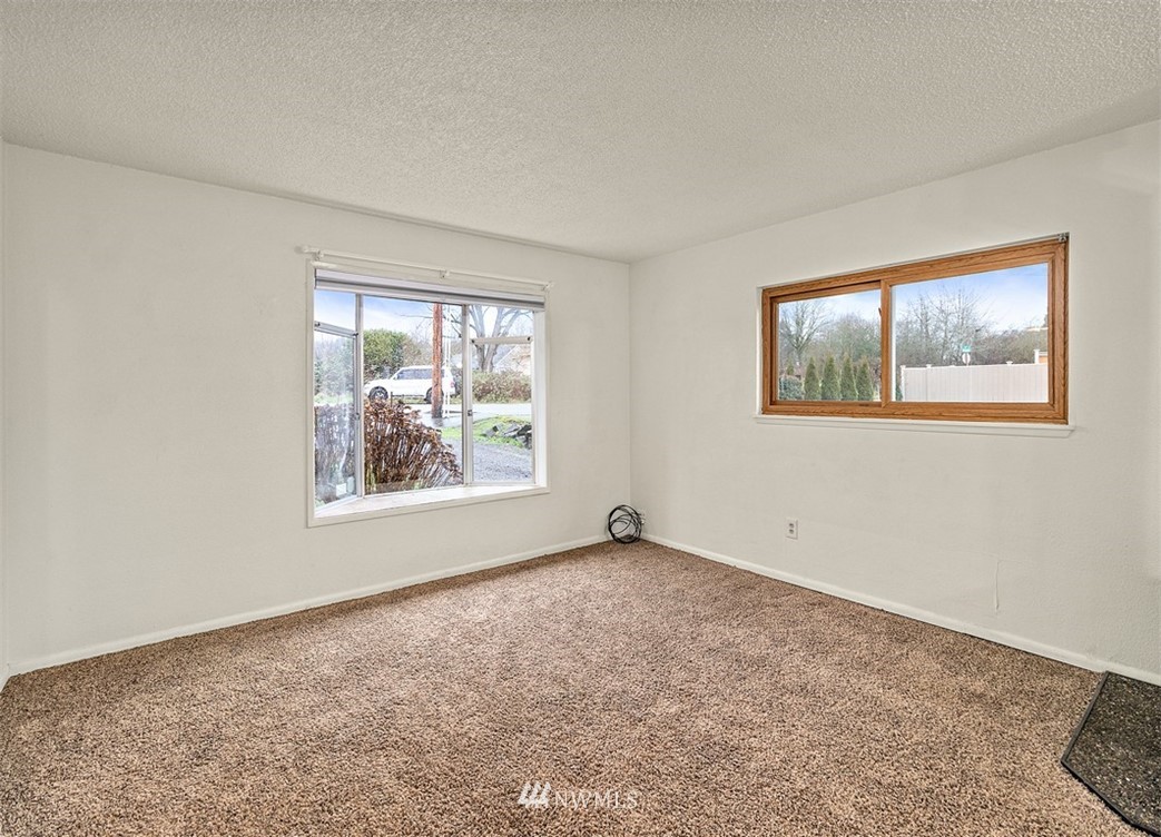 1923 Talbot Road South Renton, WA 98055 - Photo 5 of 28