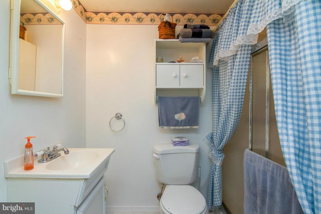 1924 Ormand Road Baltimore, MD 21222 - Photo 16 of 23 Basement FULL Bath