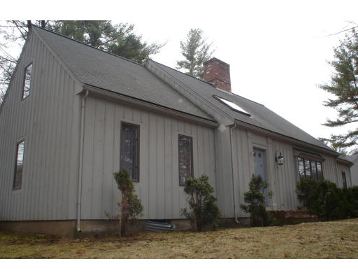 29 Webb Street Middleton, MA 01949 - Photo 2 of 12 Gallery Image 2