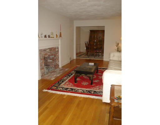 29 Webb Street Middleton, MA 01949 - Photo 4 of 12 Gallery Image 4