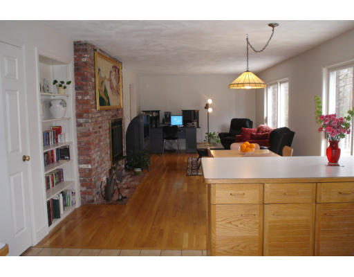 29 Webb Street Middleton, MA 01949 - Photo 6 of 12 Gallery Image 6