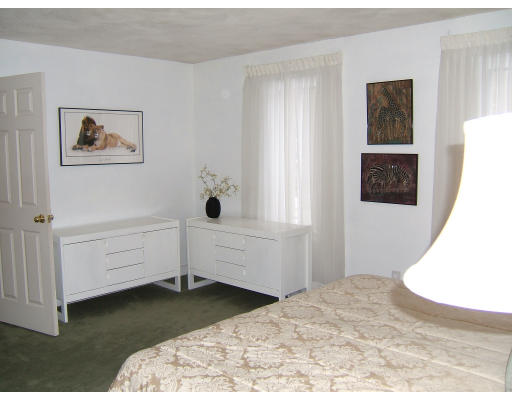 29 Webb Street Middleton, MA 01949 - Photo 9 of 12 Gallery Image 9