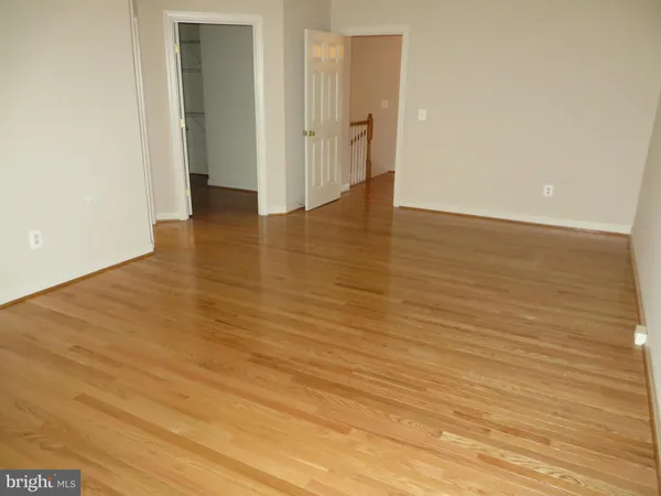 $3,395 | 9044 Tanyard Lane, Lorton, VA 22079