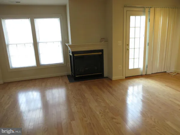 $3,395 | 9044 Tanyard Lane, Lorton, VA 22079