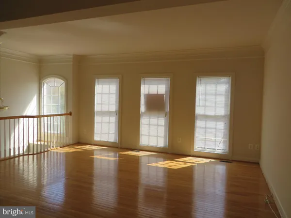 $3,395 | 9044 Tanyard Lane, Lorton, VA 22079