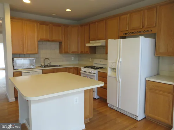 $3,395 | 9044 Tanyard Lane, Lorton, VA 22079