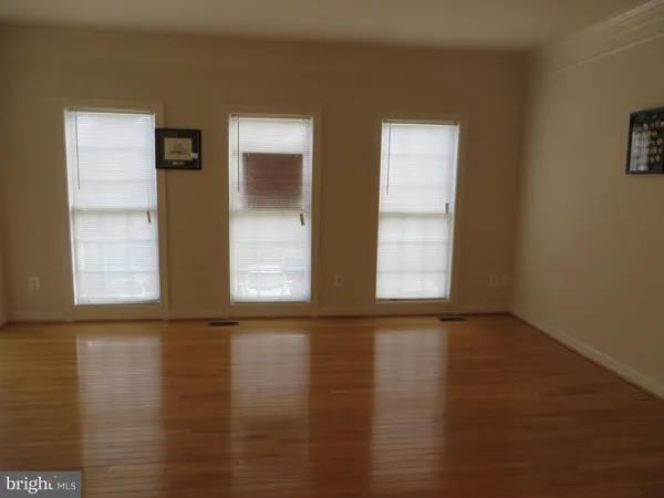 $3,395 | 9044 Tanyard Lane, Lorton, VA 22079