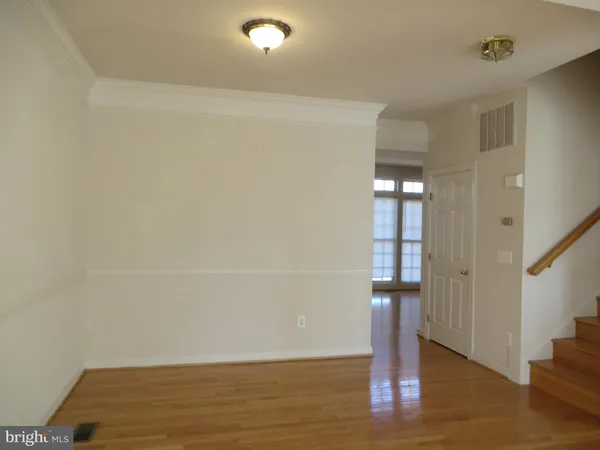 $3,395 | 9044 Tanyard Lane, Lorton, VA 22079