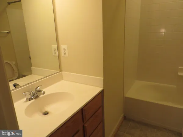 $3,395 | 9044 Tanyard Lane, Lorton, VA 22079