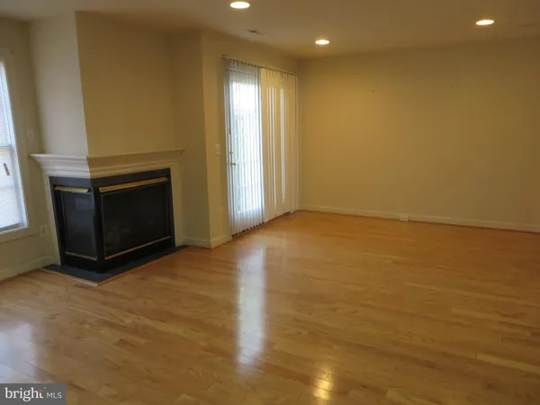 $3,395 | 9044 Tanyard Lane, Lorton, VA 22079