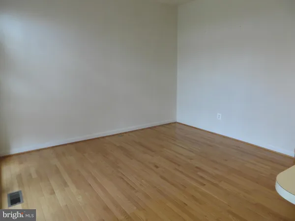 $3,395 | 9044 Tanyard Lane, Lorton, VA 22079