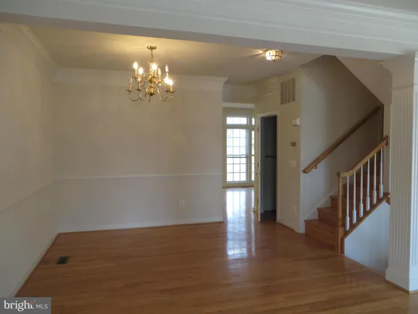 $3,395 | 9044 Tanyard Lane, Lorton, VA 22079