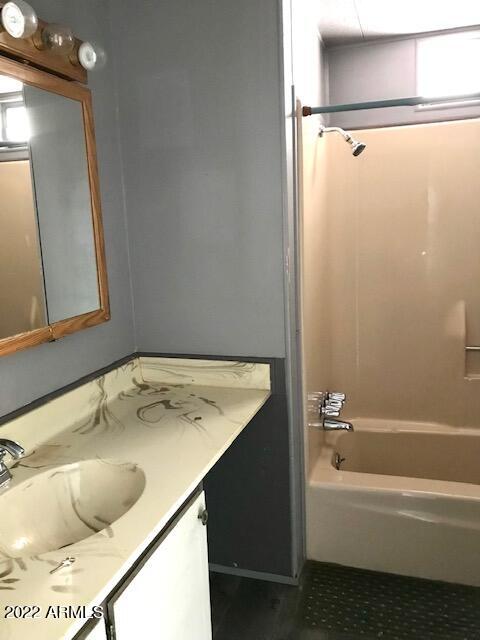 5201 West Camelback Road, Unit F207 Phoenix, AZ 85031 - Photo 9 of 17 BATHROOM F207