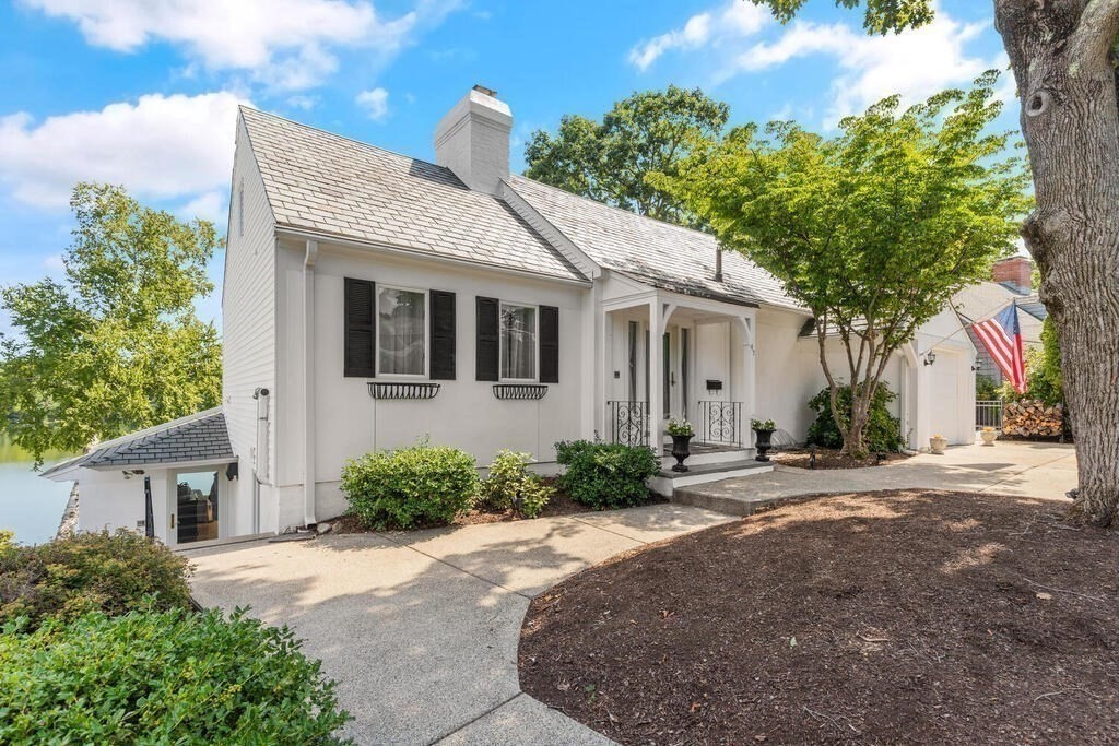 47 Beverly Road Arlington, MA 02474 - Photo 39 of 42