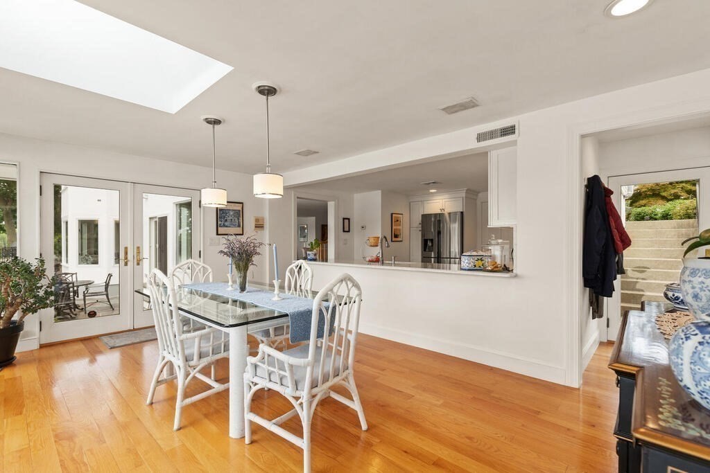 47 Beverly Road Arlington, MA 02474 - Photo 6 of 42