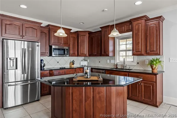 $500,000 | 2916 Eaglecrest Lane, Fayetteville, NC 28306