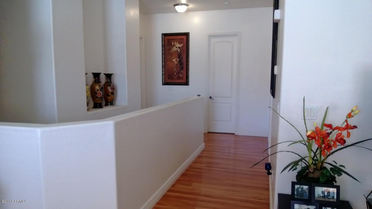 4930 West Apollo Road Laveen, AZ 85339 - Photo 11 of 23 Hallway